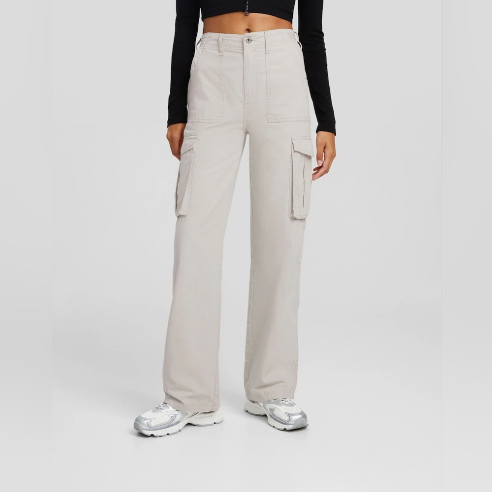 Bershka Adjustable Cargo Pants in Light Khaki